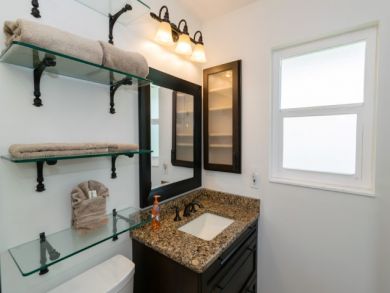 Spacious Bathroom